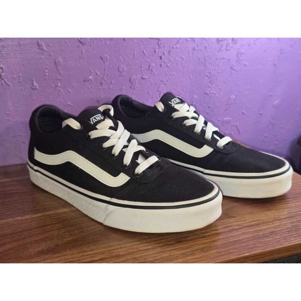 Vans Black & White Low Top Sneakers - Women’s Size 8